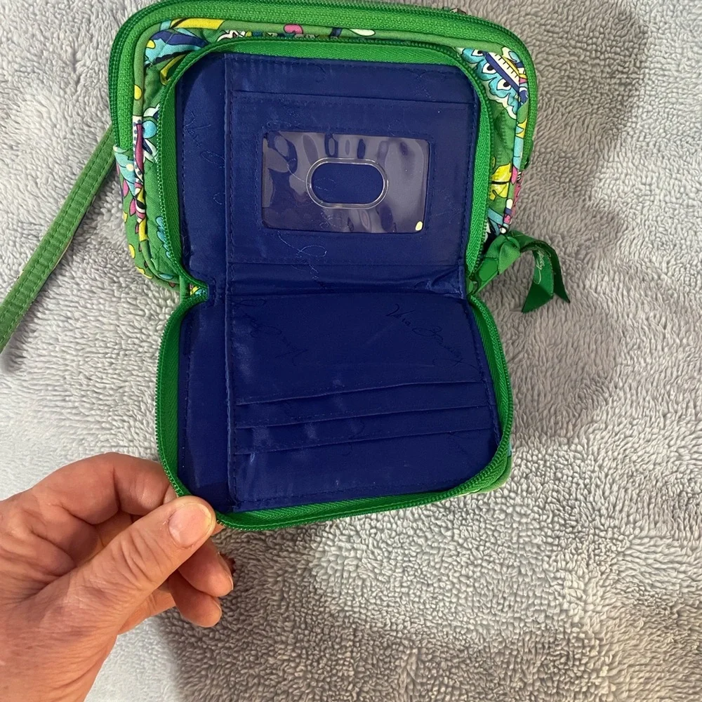 Vera Bradley “Emerald Paisley”Retired all in one Wristlet